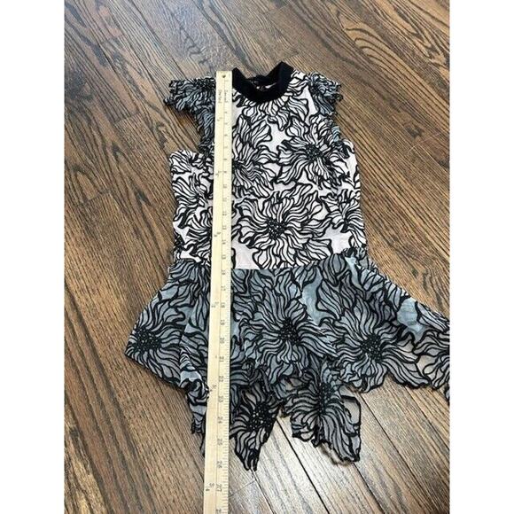 Nha Khanh Nyla Top Sleeveless Floral Appliqués High Neck Ivory Black Size 0 - Picture 5 of 10